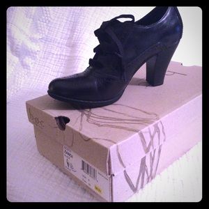 B.O.C. Zandi Leather Lace up Bootie